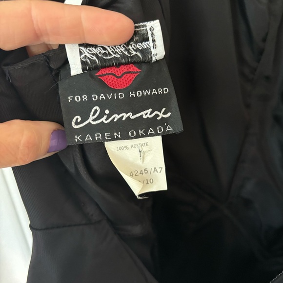 Vintage Saks Fifth Ave. Black Peplum Dress 👗 🖤 - Picture 11 of 11